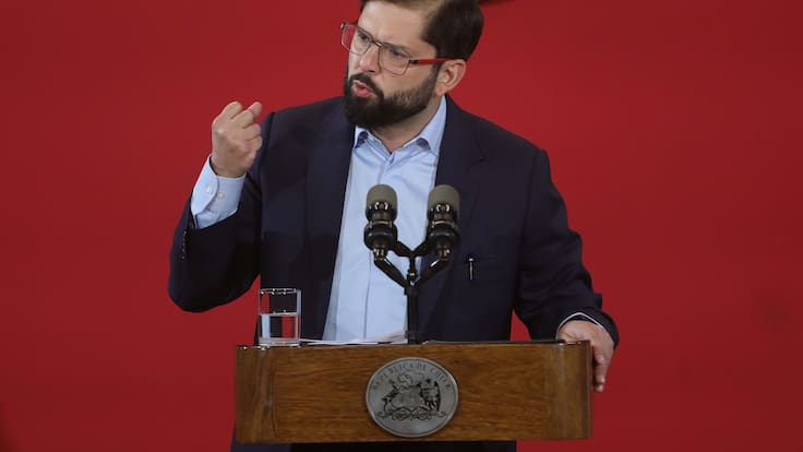 Presidente Boric valora detención en Colombia de autor de triple homicidio en Pedro Aguirre Cerda: “Los perseguiremos por cielo, mar y tierra”