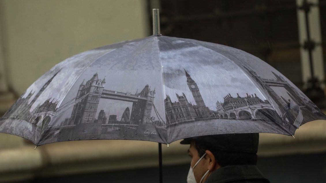 3 de junio del 2022/SANTIAGOLlueve en gran parte de la capital, y se pronostica lluvia en gran parte de la tarde.
FOTO: SEBASTIAN BELTRAN GAETE/AGENCIAUNO