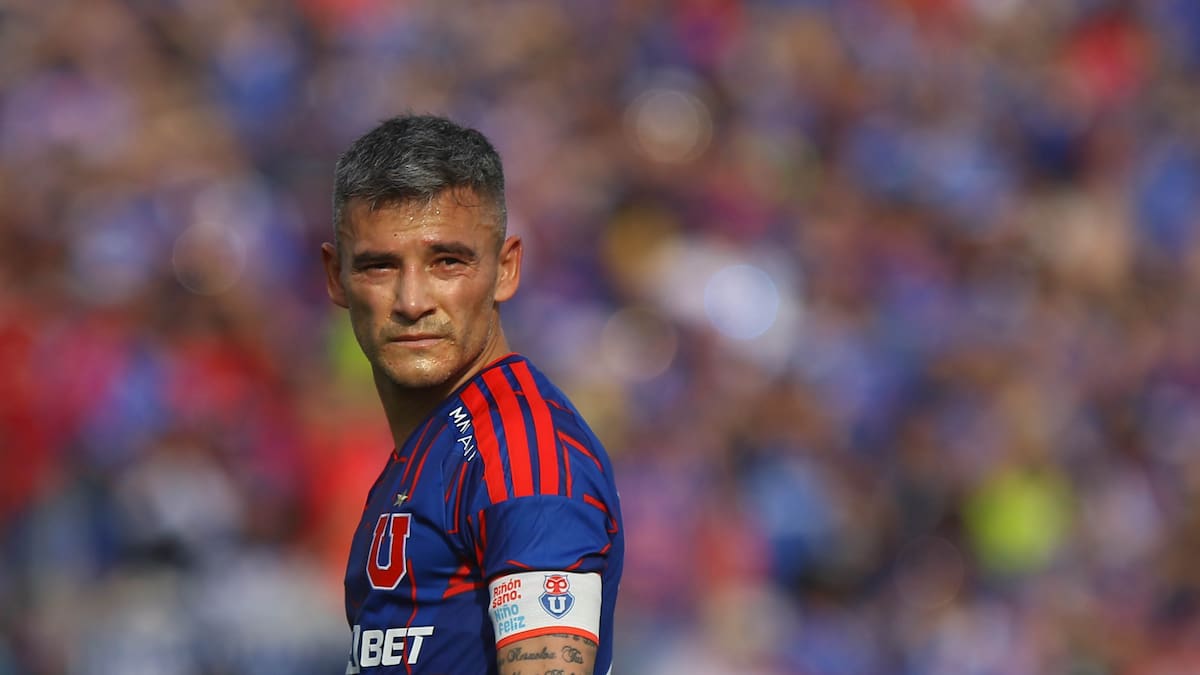 Charles Aránguiz enciende las alarmas en la U para el duelo ante Everton por Copa Chile