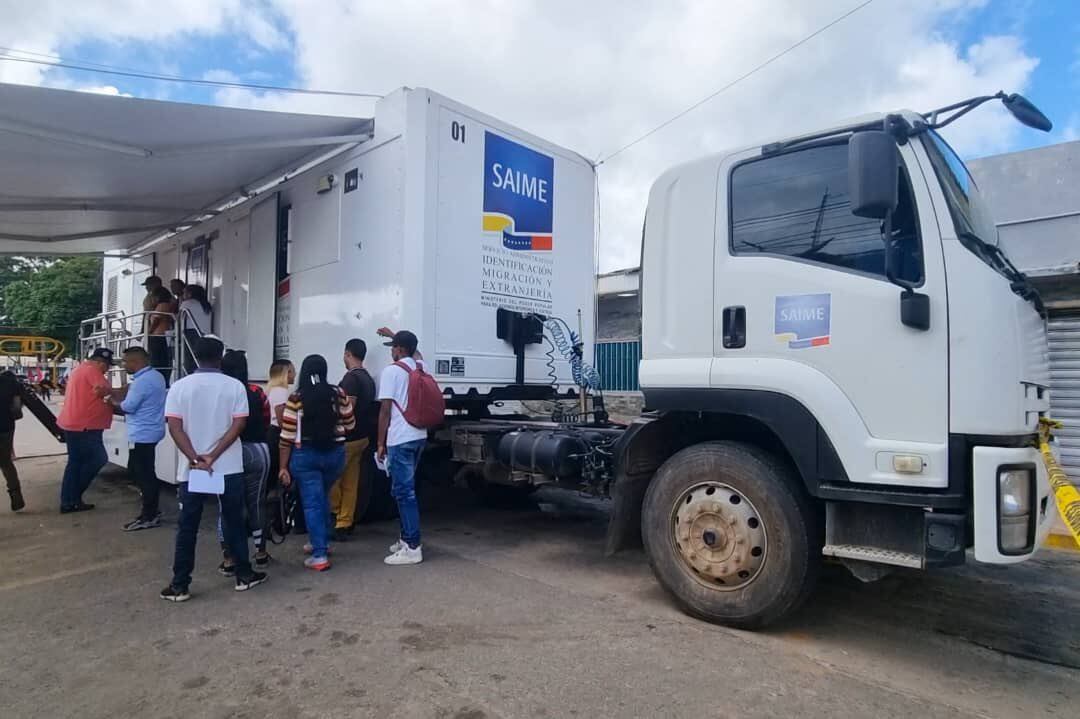 Una oficina móvil del Saime en la localidad de Tumeremo en la provincia de Bolívar de Venezuela, la zona más próxima al territorio en disputa del Esequibo