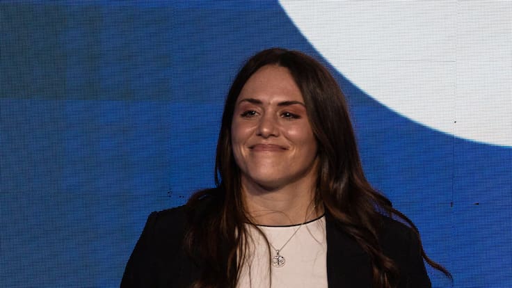 Ministra Duco se disculpa tras frase sobre prioridades de ropa en el deporte: “Las palabras no fueron las adecuadas”