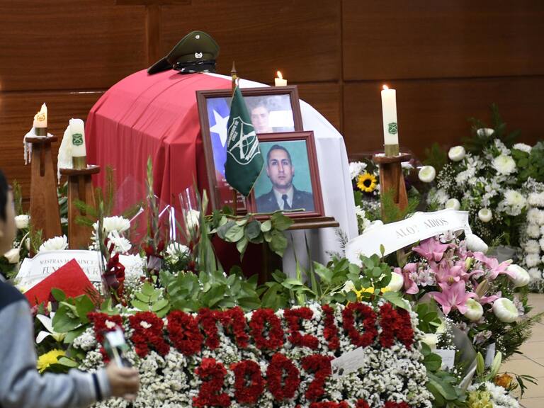 06 de ABRIL/RANCAGUA Funeraria Riquelme se encuentran familiares en el velorio del Daniel Palma quien fue asesinado en el centro de Santiago
FOTO: PABLO OVALLE ISASMENDI/AGENCIA UNO