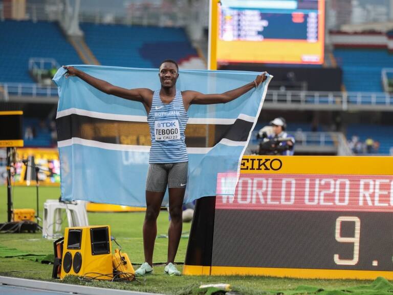 ¿Será el sucesor de Usain Bolt? Letsile Tebogo rompe el récord juvenil de los 100 metros planos