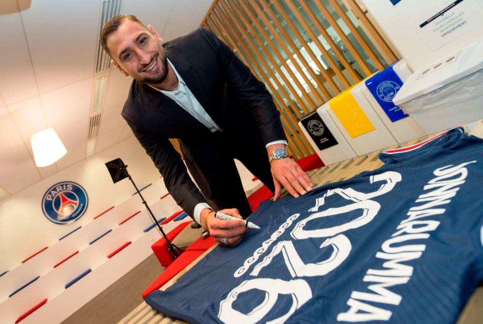 Gianluigi Donnarumma fue oficializado como refuerzo del Paris Saint Germain