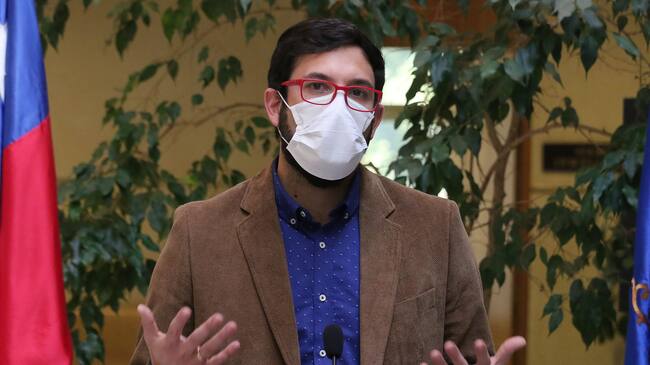 Costanera Center: Miguel Crispi solicita respuesta del ministro de Salud