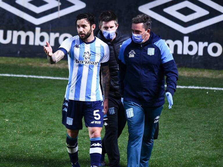 Baja para La Roja: Eugenio Mena fue desconvocado tras sufrir lesión en duelo del Racing