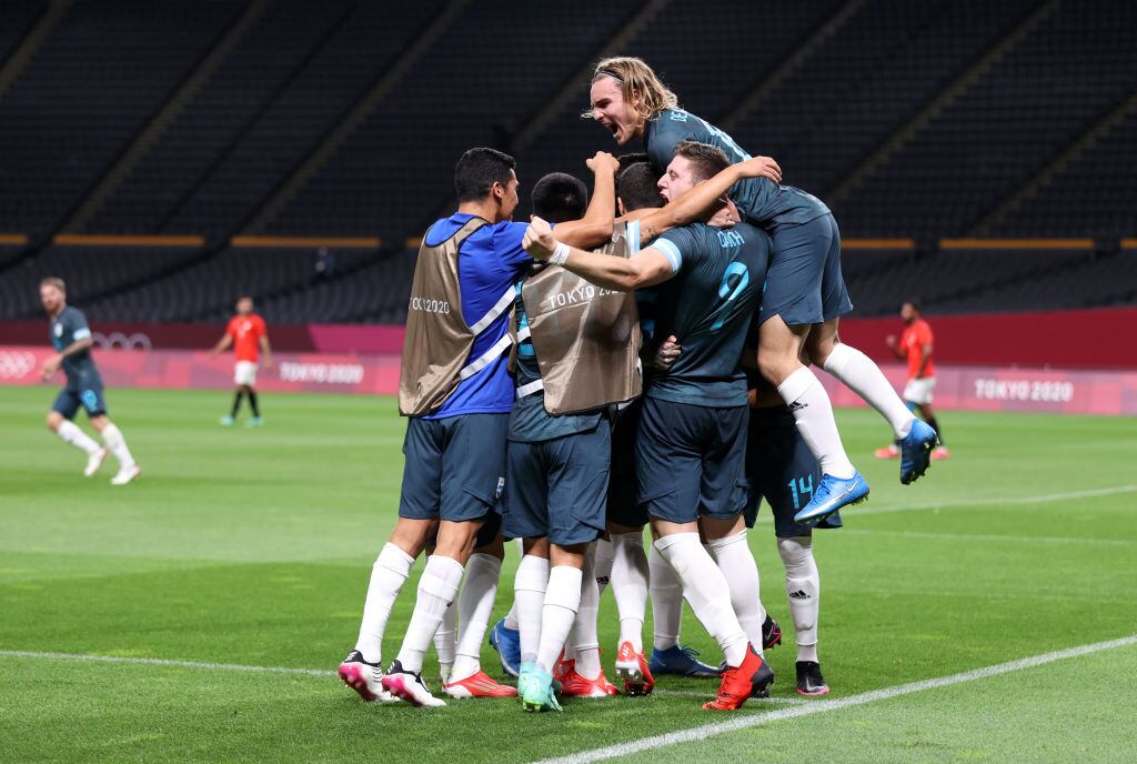 Argentina celebra la victoria sobre Egipto en el estadio de Sapporo