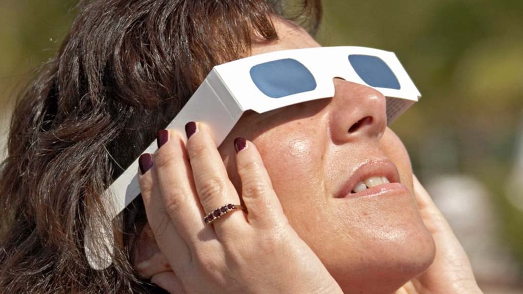 Lentes para eclipse solar