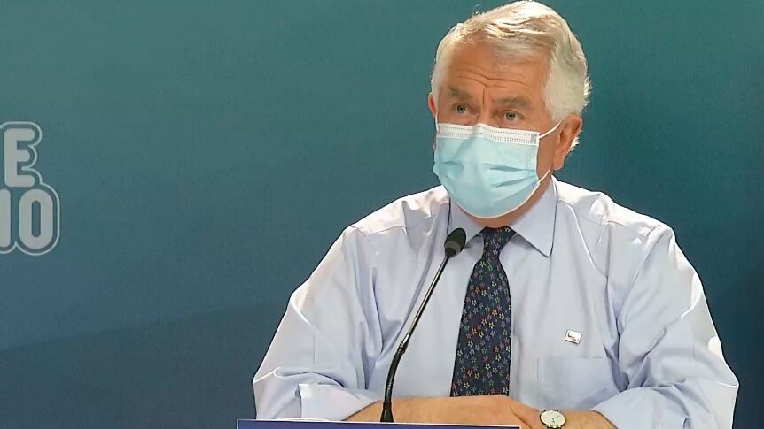 Ministro Enrique Paris en el peor momento de la pandemia