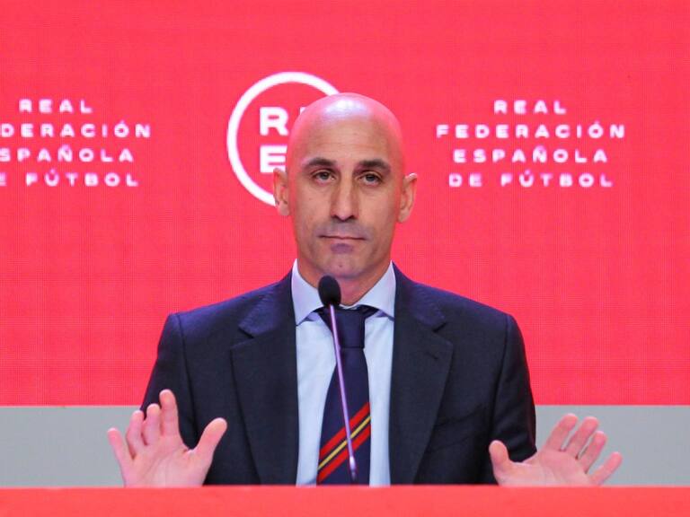 Luis Rubiales insiste en su inocencia por el beso a Jenni Hermoso: "He sufrido un linchamiento político y mediático sin precedentes"