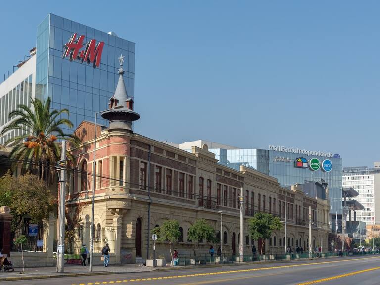 Reapertura histórica: excervecería Ebner albergará Feria Aparte 2025, el evento gratuito más grande de arte contemporáneo chileno