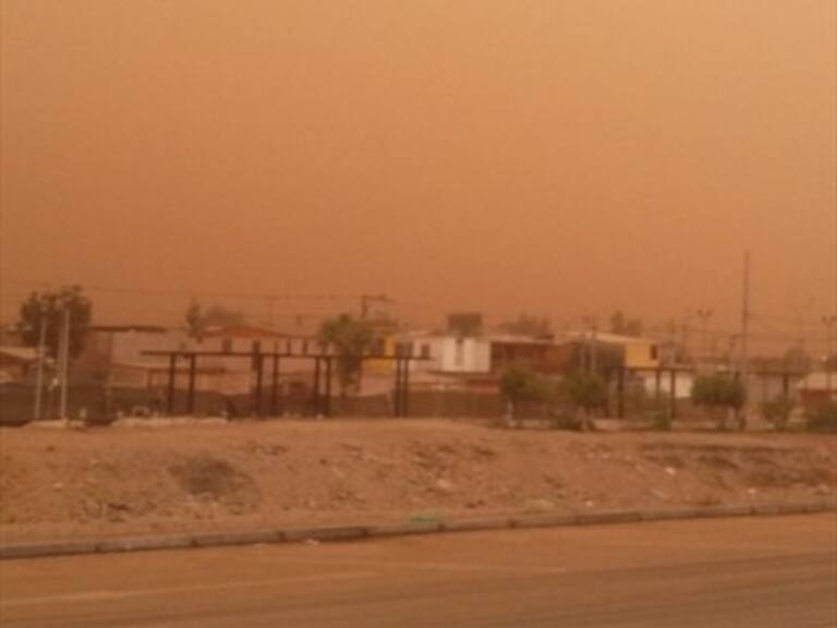 Intensa tormenta de arena afecta a Arica