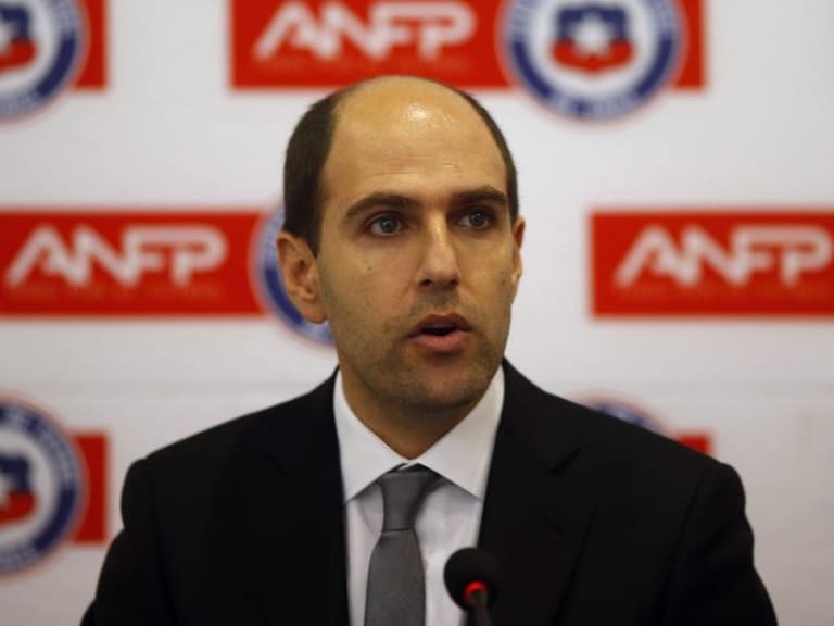 17 de Julio de 2015/SANTIAGOEl Presidente de la Asociación Nacional de Futbol ANFP, Sergio Jadue, se refirio a las nuevas medidas de seguridad en los estadios y a los incidentes en el partido pasado de Rangers vs Universidad de Chile.
FOTO: PABLO VERA LISPERGUER/AGENCIAUNO