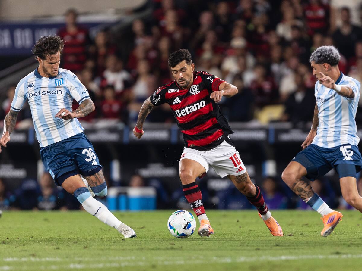 Semifinal vuelta de Copa Libertadores: bus de Flamengo llegó tarde y el partido ante Racing se retrasa 20 minutos
