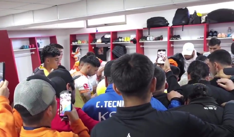 La estremecedora arenga del capitán de Cobreloa antes de lograr el ascenso: "Jueguen con el alma y van a quedar en la historia"