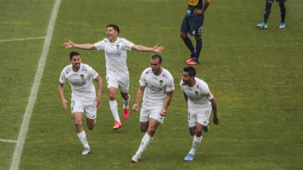 13 DE NOVIEMBRE DE 2020 / VIÑA DEL MARGustavo Gotti celebra gol a favor de O'higgins, durante el partido válido por la Fecha 18 del campeonato AFP Planvital, entre Everton y O'higgins disputado en el Estadio Sausalito.
FOTO: MIGUEL MOYA / AGENCIA UNO