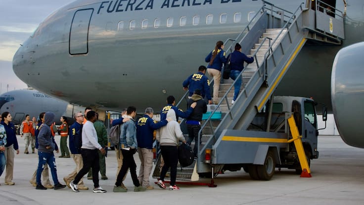 Entre la urgencia y el debido proceso: Suprema advierte graves falencias en proyecto del gobierno para expulsión de extranjeros