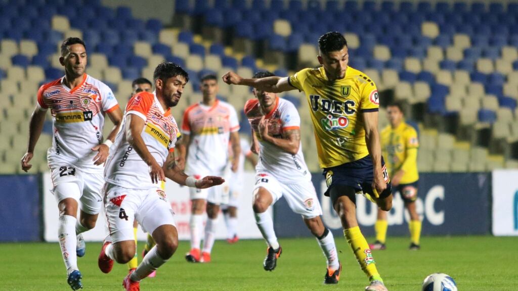 Programación fútbol chileno: ¿Qué partidos se juegan hoy, 14 de marzo, y quién transmite?