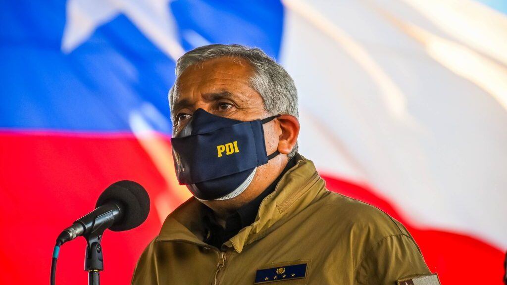 7 DE ENERO 2021 / TEMUCODirector General de la PDI Hector Espinosa y el Subsecretario del Interior, Juan Francisco Galli, llegan hasta La Araucanía por muerte de policía durante allanamiento de la comunidad Temucuicui y el asesinato de agricultor en zona rural de Victoria.
FOTO: MARCOS MALDONADO / AGENCIAUNO