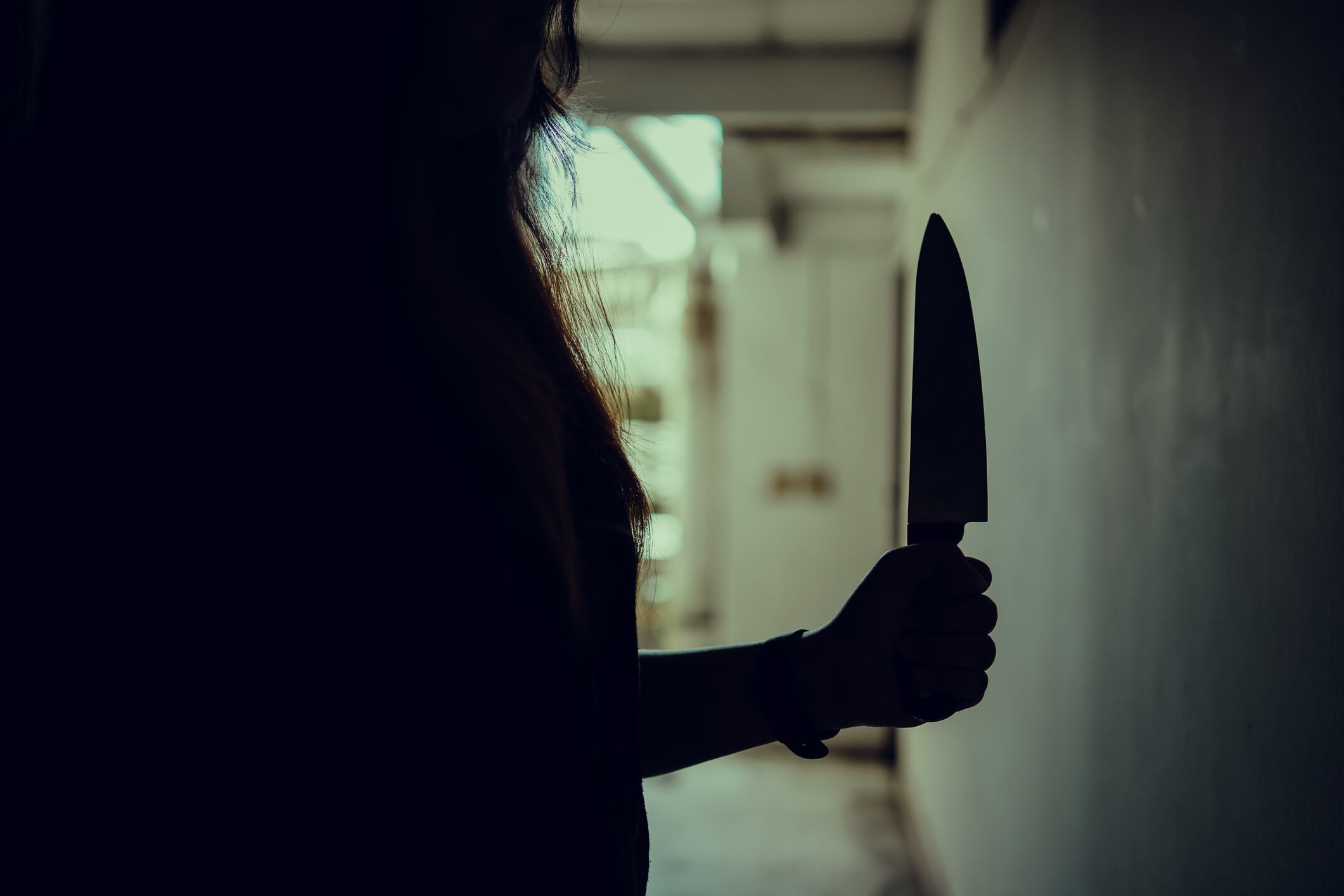 Mujer quizo obligar a su expareja a grabar un video para OnlyFans: lo atacó con un cuchillo