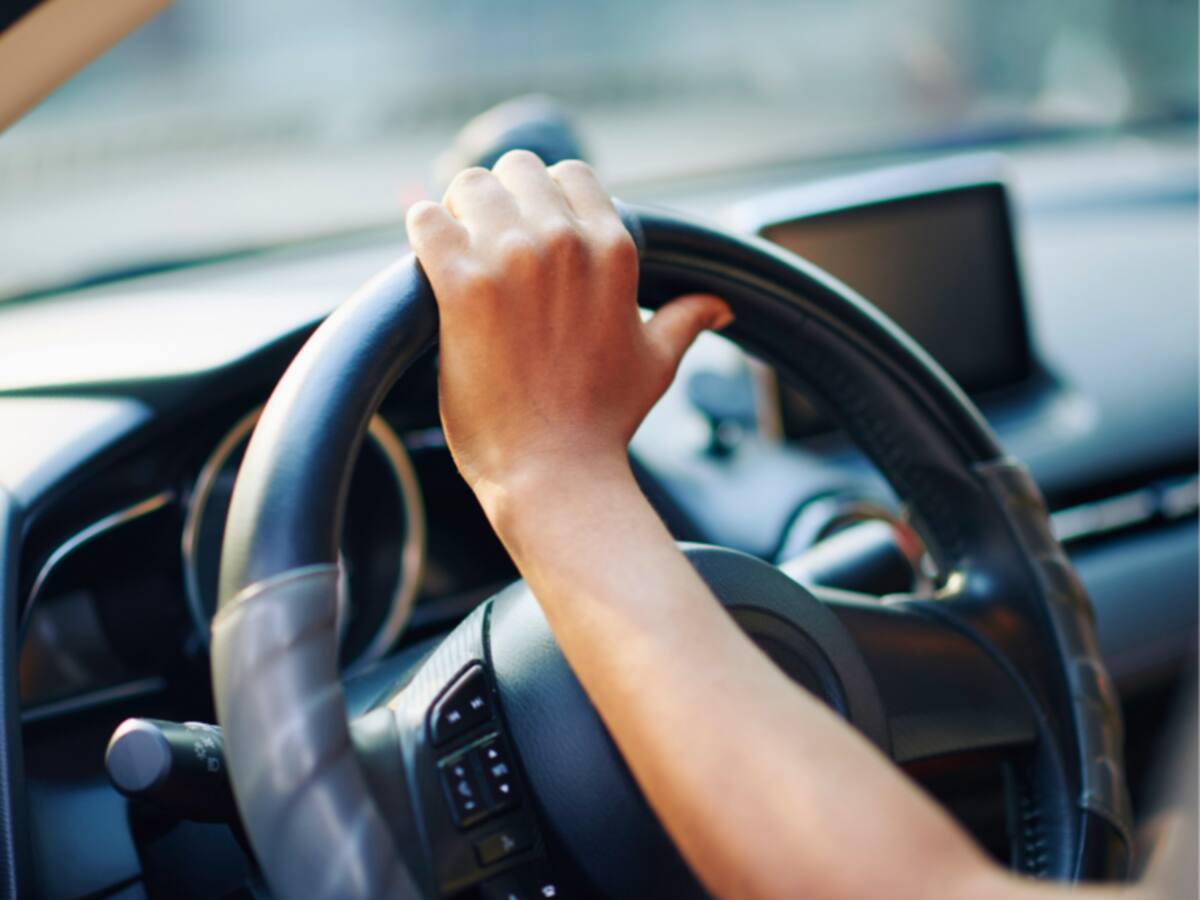 Evita una multa de hasta $34 mil: este es el objeto clave que todos los autos deben tener en Chile