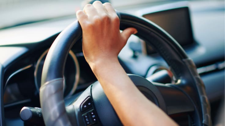 Evita una multa de hasta $34 mil: este es el objeto clave que todos los autos deben tener en Chile