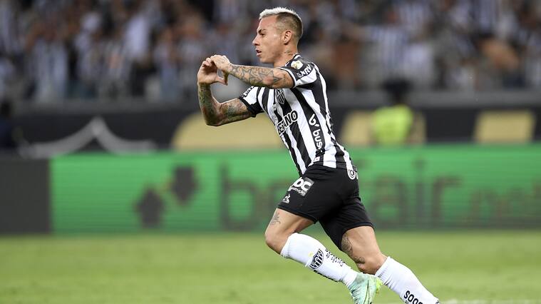 Atlético Mineiro quiere renovar el contrato de Eduardo Vargas