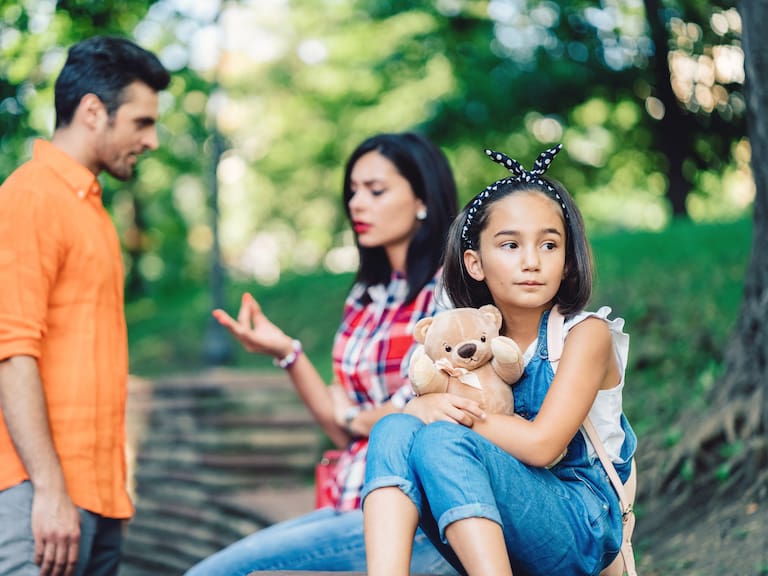 Avanza proyecto de ley: los nuevos castigos que enfrentan los padres que no cumplan con el régimen de visitas