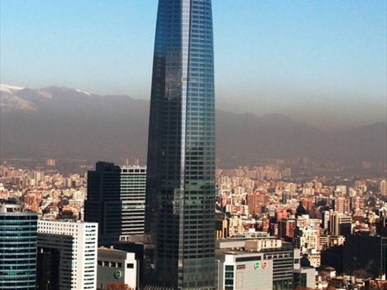 Hombre se quitó la vida al interior del Costanera Center