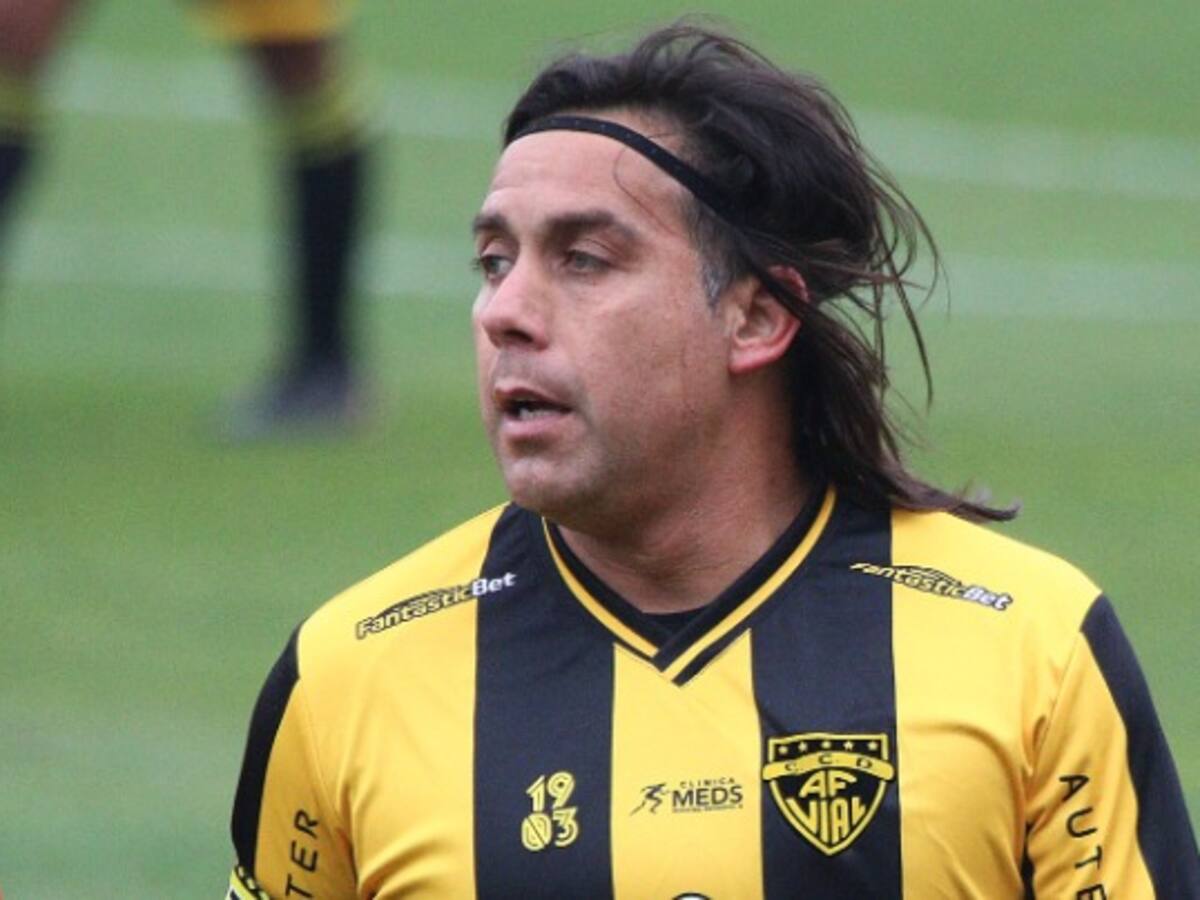 Arturo Sanhueza se sincera tras retirarse del fútbol: «Sentía que estaba complicando a los entrenadores jóvenes»