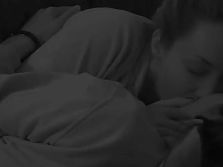 «El reality más bisexual»: Gran Hermano y el sorpresivo nuevo beso entre dos de sus participantes