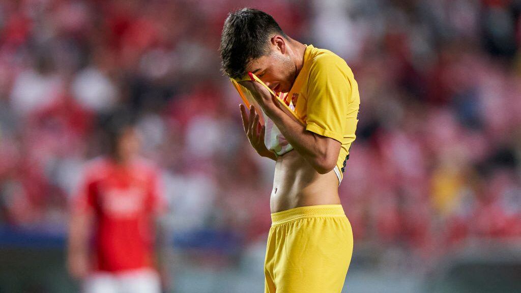 Barcelona es goleado por Benfica y sigue sin ganar en Champions League