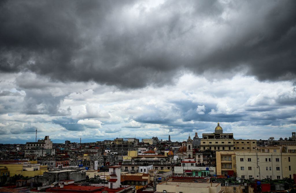 Vista del fenómeno meteorológico desde la ciudad de La Habana