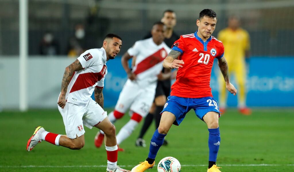 Charles Aránguiz descarta su presencia en La Roja para el inicio de las Clasificatorias: sus razones