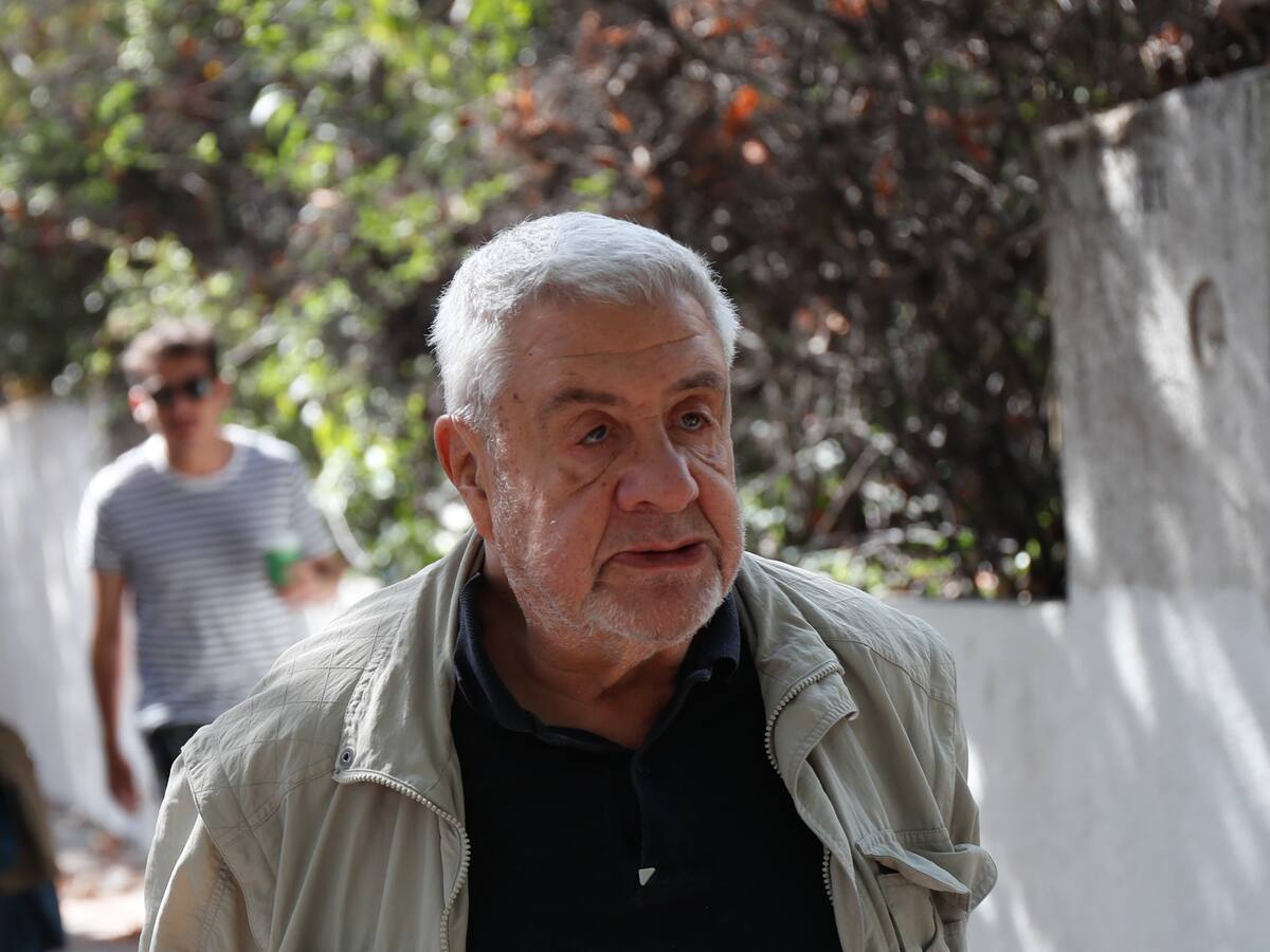 Julio Jung reaparece en una clínica de reposo en Chicureo con un particular consejo para superar los quiebres amorosos