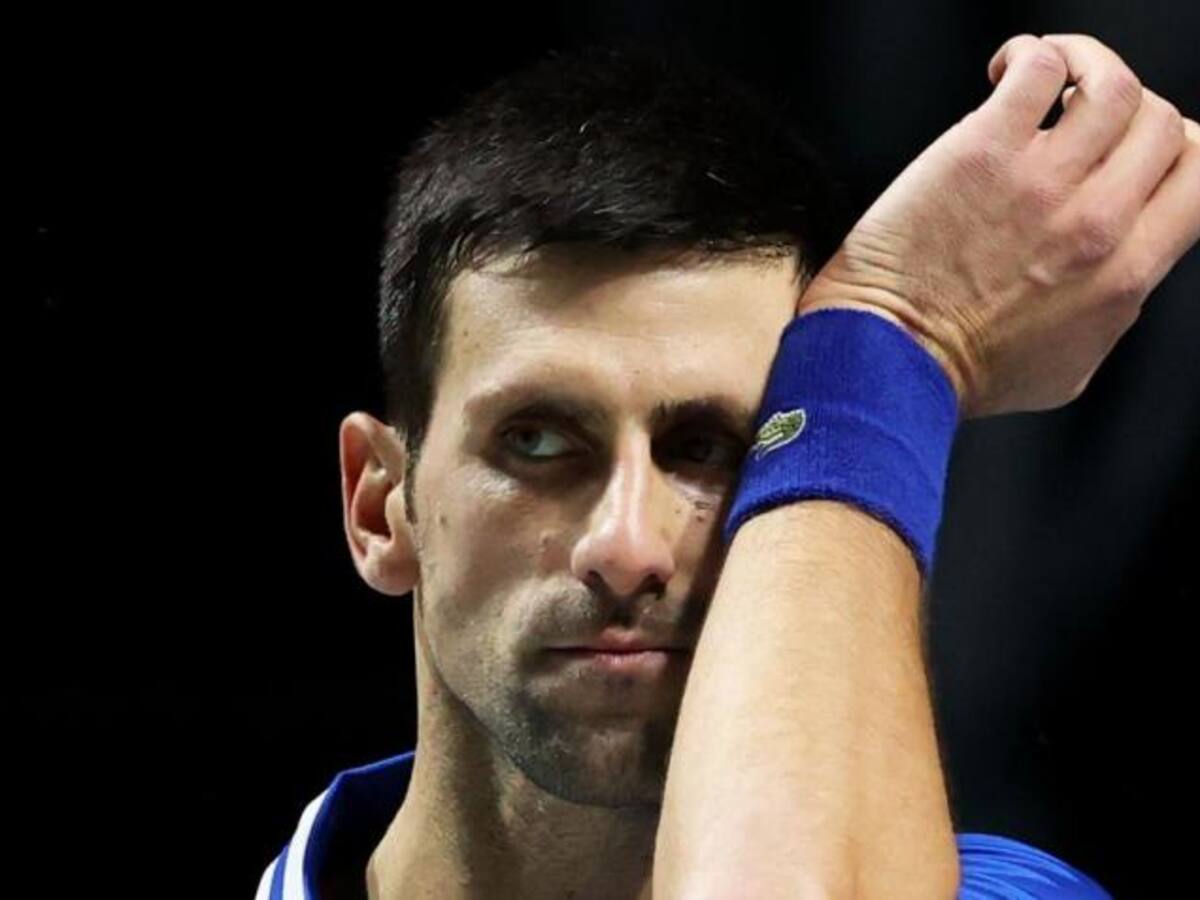 Novak Djokovic ganó tiempo: sus abogados lograron frenar la deportación hasta el lunes