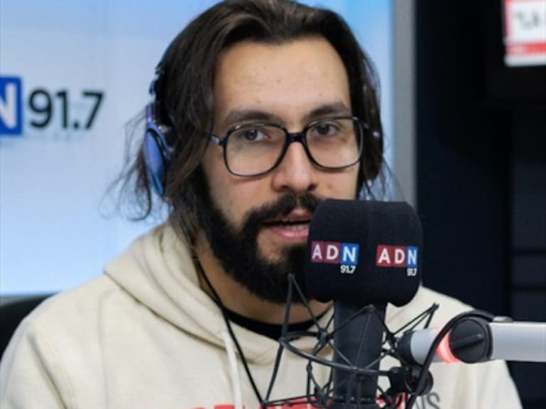 Edo Caroe: «No puedo pararme en un festival familiar. El teatro es mi zona de confort»