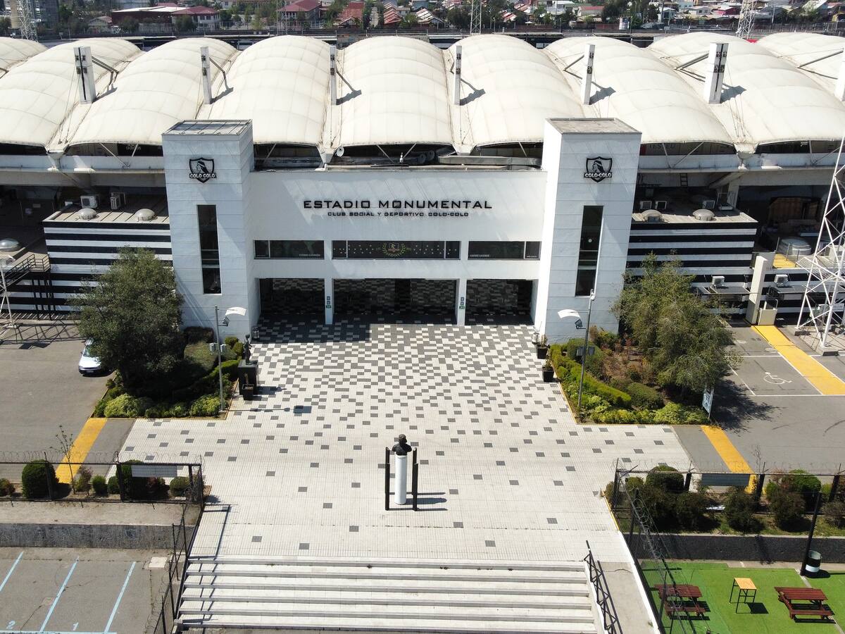 Dos sujetos son detenidos acusados de cometer millonario robo de máquinas desde el Estadio Monumental