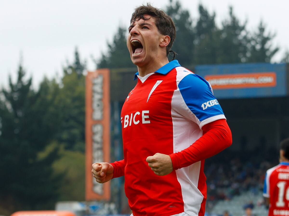 La UC aprovecha el impulso copero: golea a Huachipato y se instala como el nuevo escolta de Colo Colo