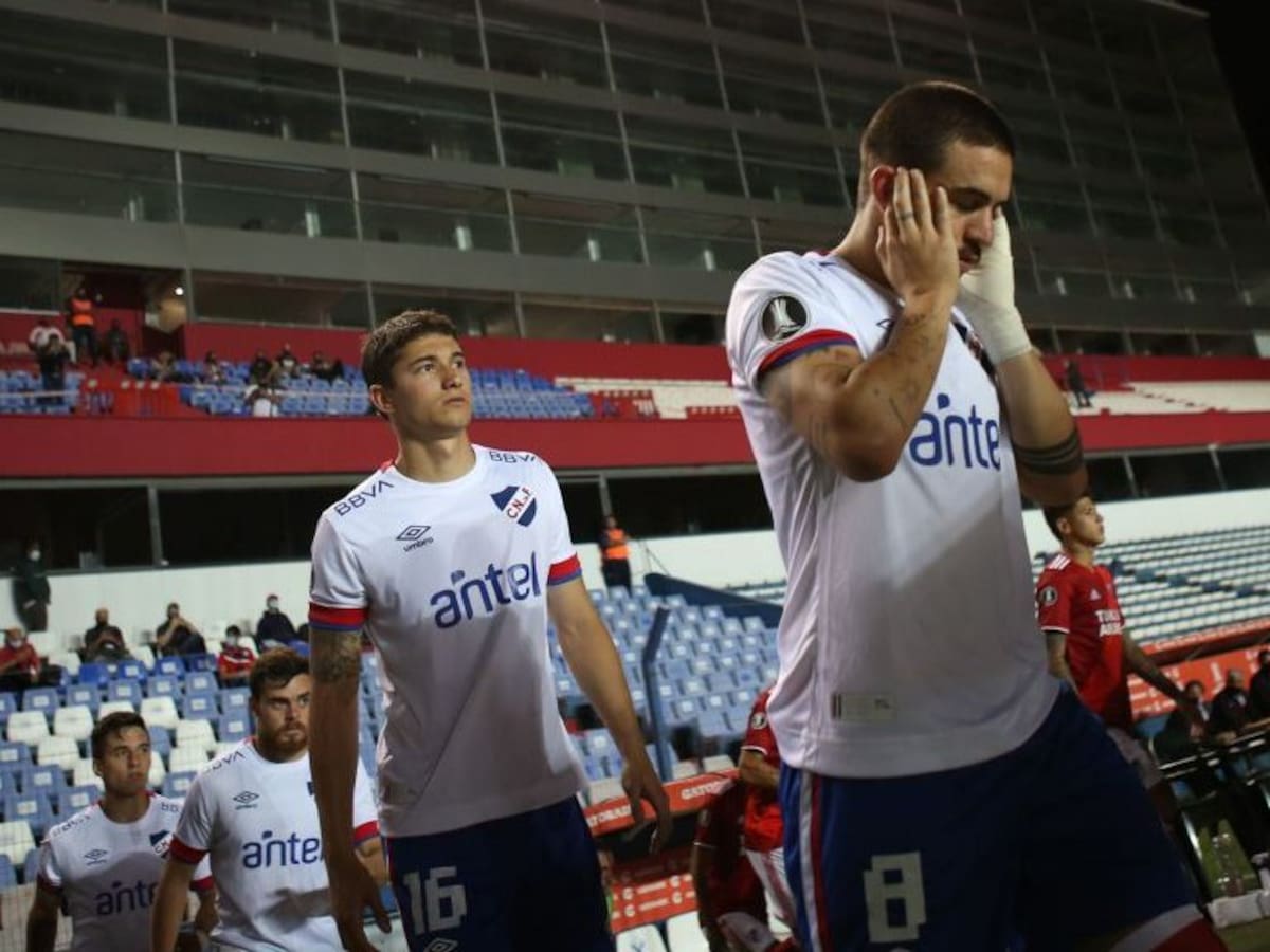 Nacional de Uruguay informó un caso positivo por Covid-19 en la delegación tras el partido frente a River Plate