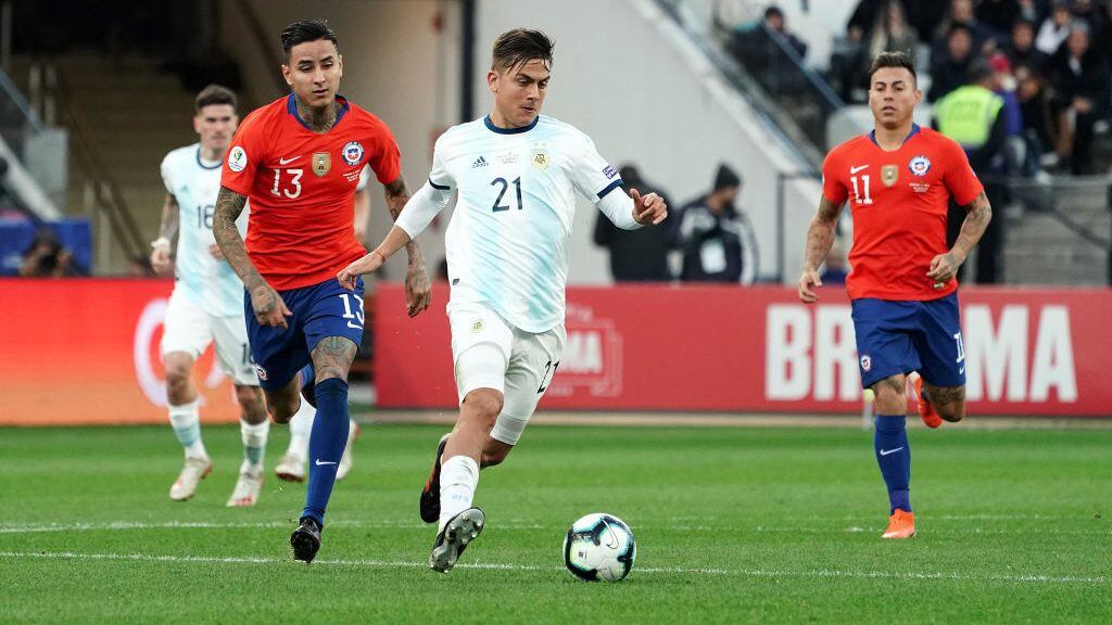 SAO PAULO, BRAZIL - JULY 06: Paulo Dybala of Argentina in action during the Copa America Brazil 2019 Third Place match between Argentina and Chile at Arena Corinthians on July 06, 2019 in Sao Paulo, Brazil. (Photo by Koji Watanabe/Getty Images)