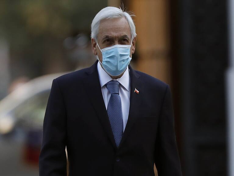 28 de Febrero de 2022/ SANTIAGOEl Presidente de la Repblica, Sebastin Piera, llega al Palacio de la Moneda, mientras recibe los Honores de la Guardia de Palacio.
FOTO: CRISTîBAL ESCOBAR /AGENCIAUNO