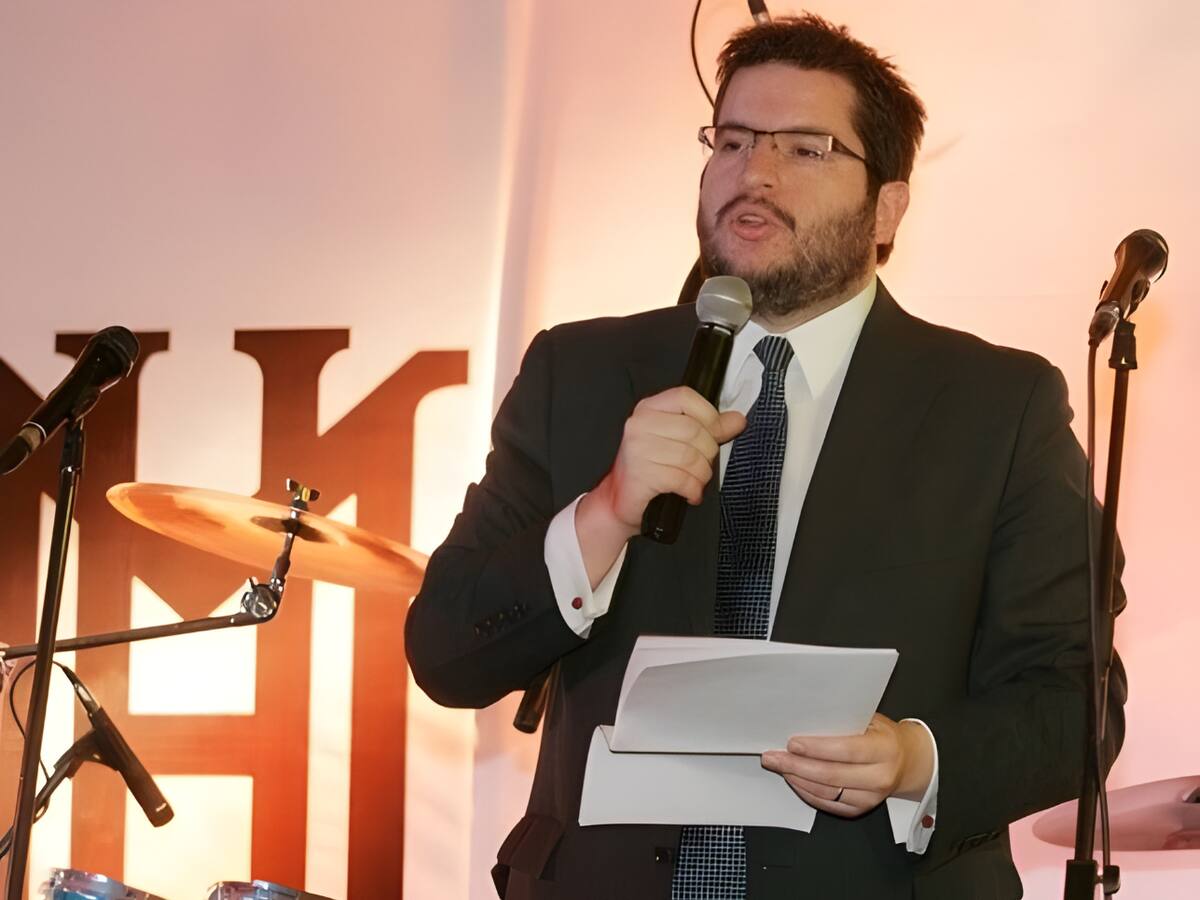 Asesor de Kast que calificó de “parásitos” a empleados públicos mantiene un cargo vigente en el Estado
