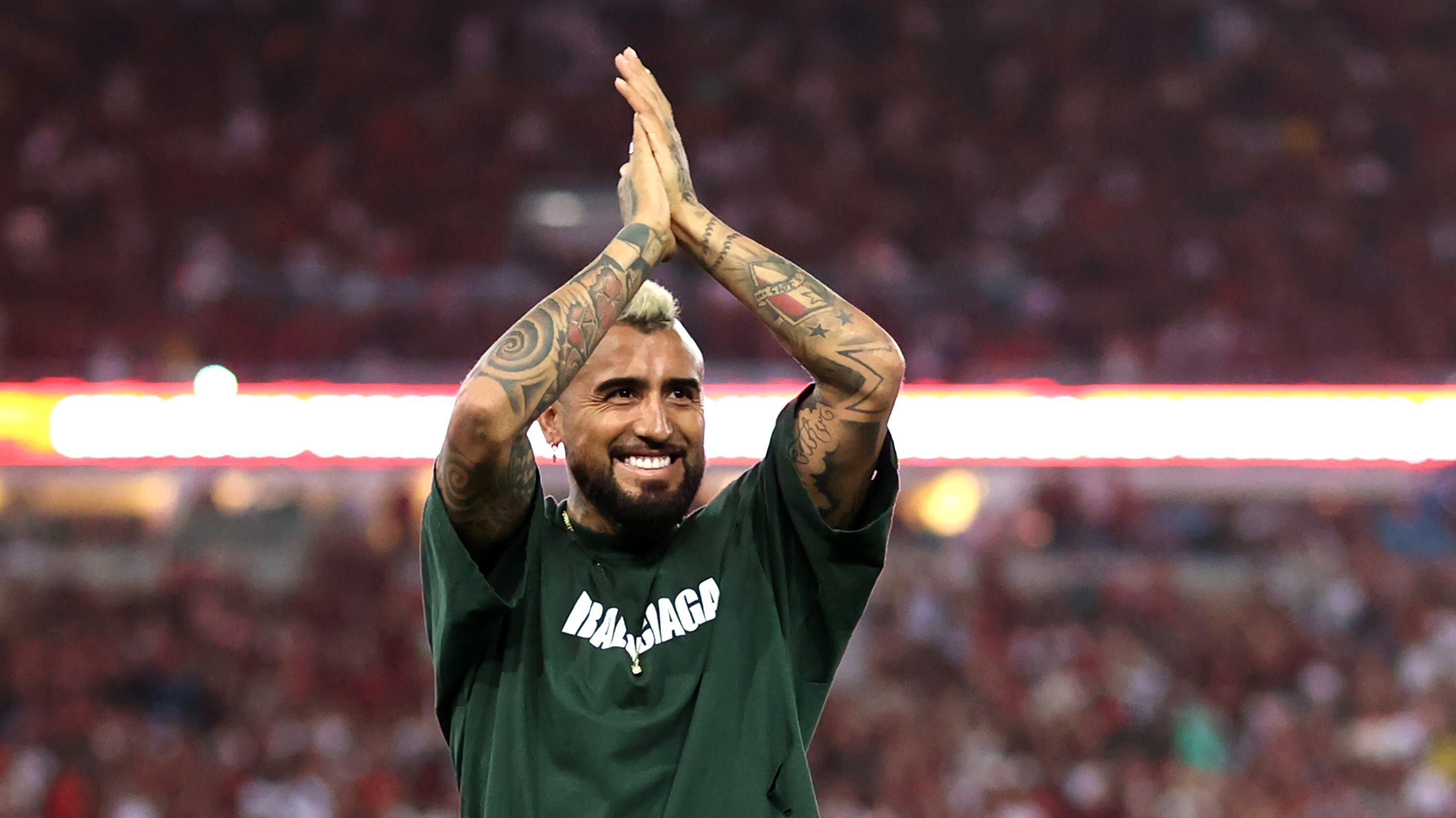 Arturo Vidal es ovacionado en el Maracaná por hinchas del Flamengo