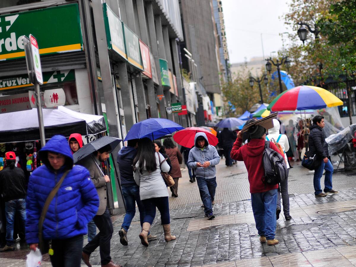 Lluvia en Santiago: a esta hora inician las precipitaciones en la RM ante cambio en el pronóstico