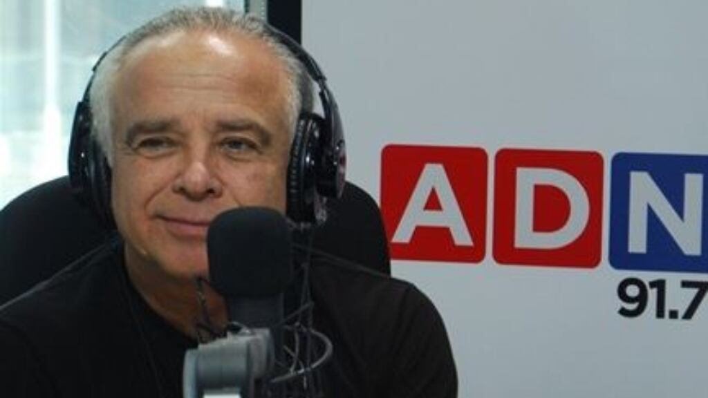 Fernando Ubiergo contra Joaquín Lavín y las sociedades anónimas en el fútbol: “No me lo imagino pegándole a una pelota”