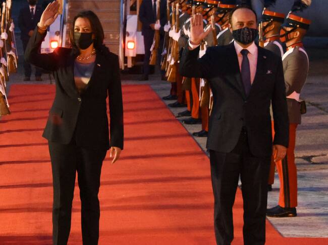 La vicepresidenta estadounidense Kamala Harris visita Guatemala