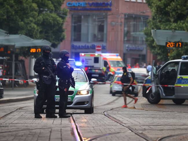 Policías acordonaron la zona del ataque armado en el estado de Baviera