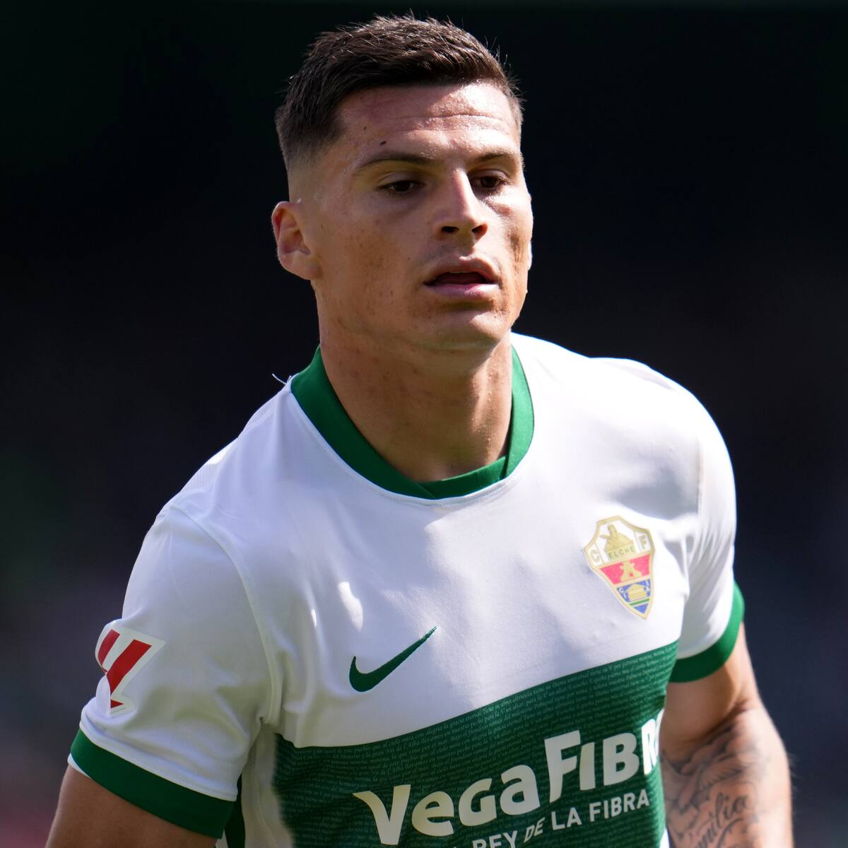Dueño del Elche aborda el futuro de Lucas Cepeda y le deja un claro mensaje: “Tendrá que cumplir...”