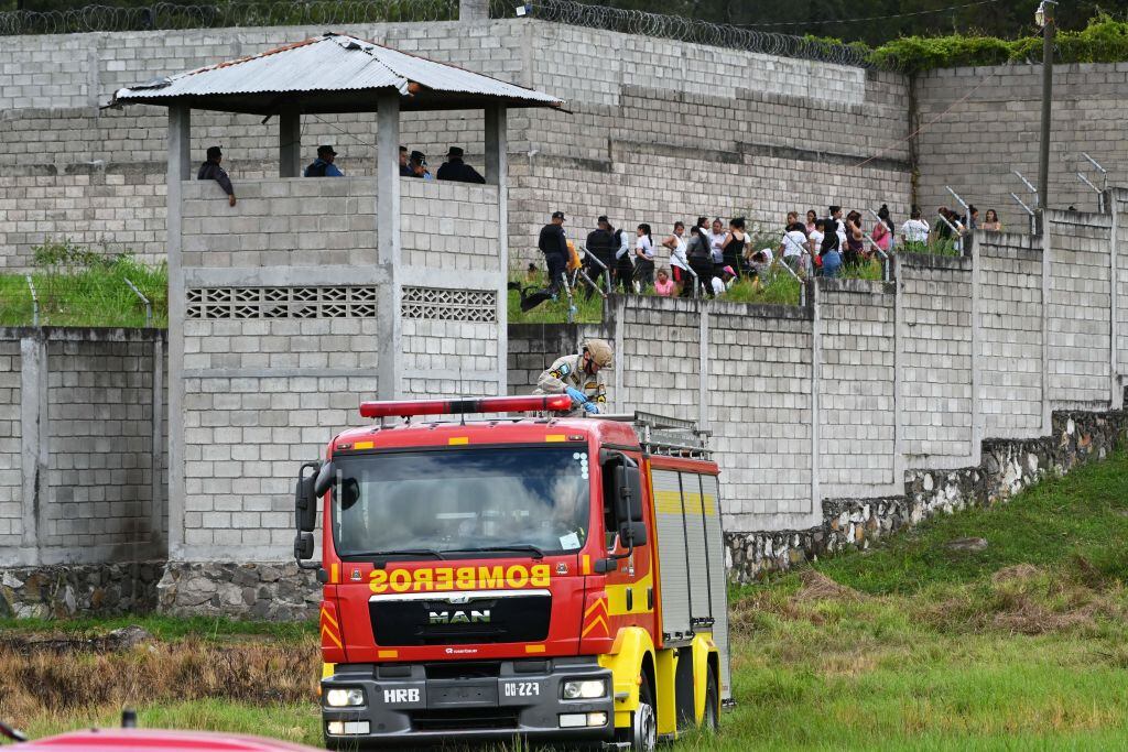 Bomberos apagan incendio de una cárcel cerca de Tegucigalpa en Honduras
